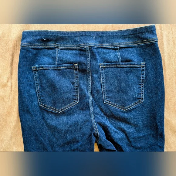 Lane Bryant High Rise Crop Jegging! Size 16! - Picture 4 of 5